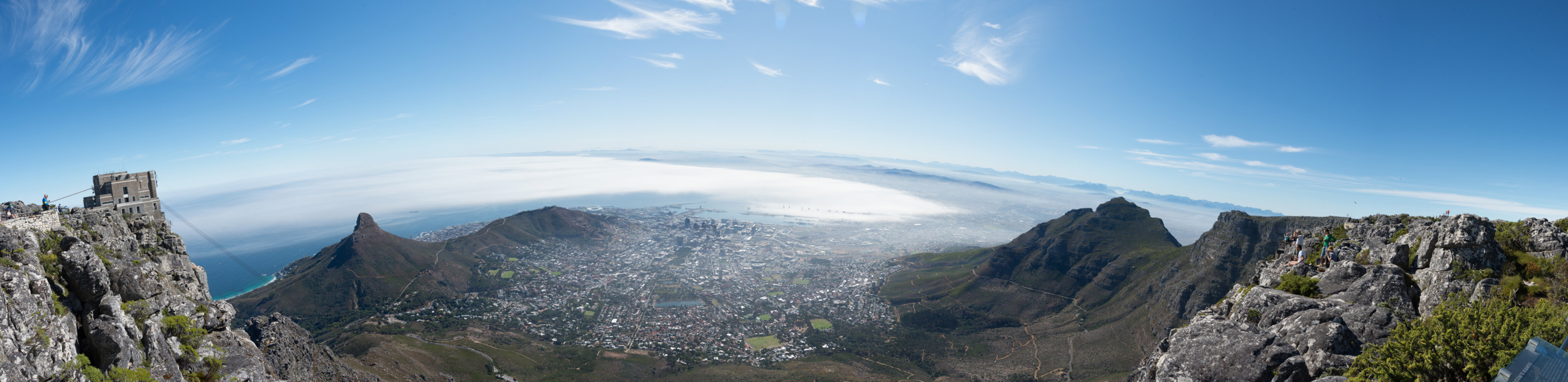 A quick panorama from the top of table mountain.